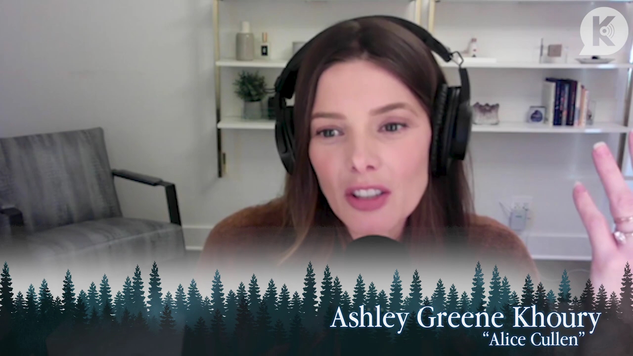 Ashley-Greene-dot-nl_TheTwilightEffect-AshleyAndMelanieAForeverFriendship0034.jpg
