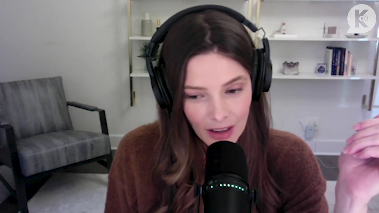 Ashley-Greene-dot-nl_TheTwilightEffect-AshleyAndMelanieAForeverFriendship0041.jpg