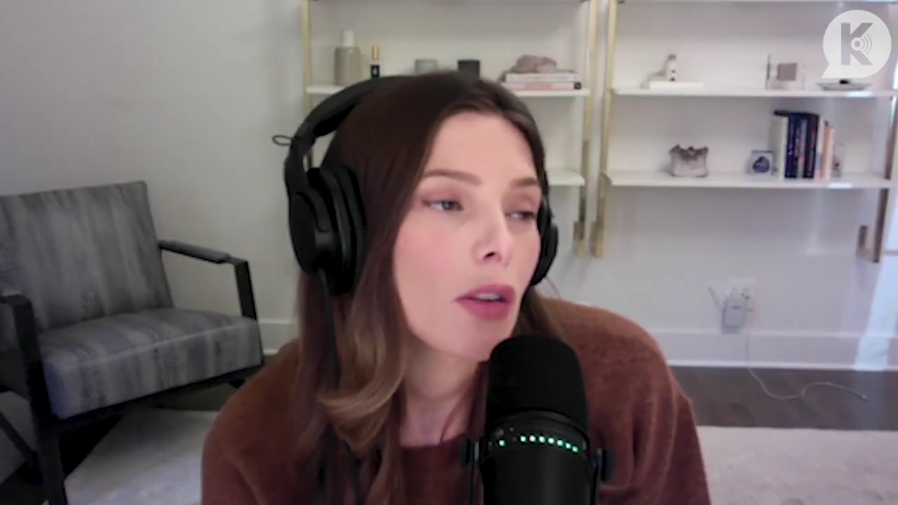 Ashley-Greene-dot-nl_TheTwilightEffect-AshleyAndMelanieAForeverFriendship0121.jpg Ashley-Greene-dot-nl_TheTwilightEffect-AshleyAndMelanieAForeverFriendship0121.jpg