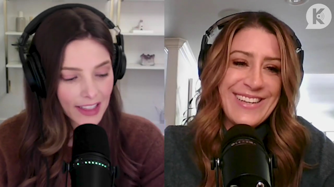 Ashley-Greene-dot-nl_TheTwilightEffect-AshleyAndMelanieAForeverFriendship0125.jpg