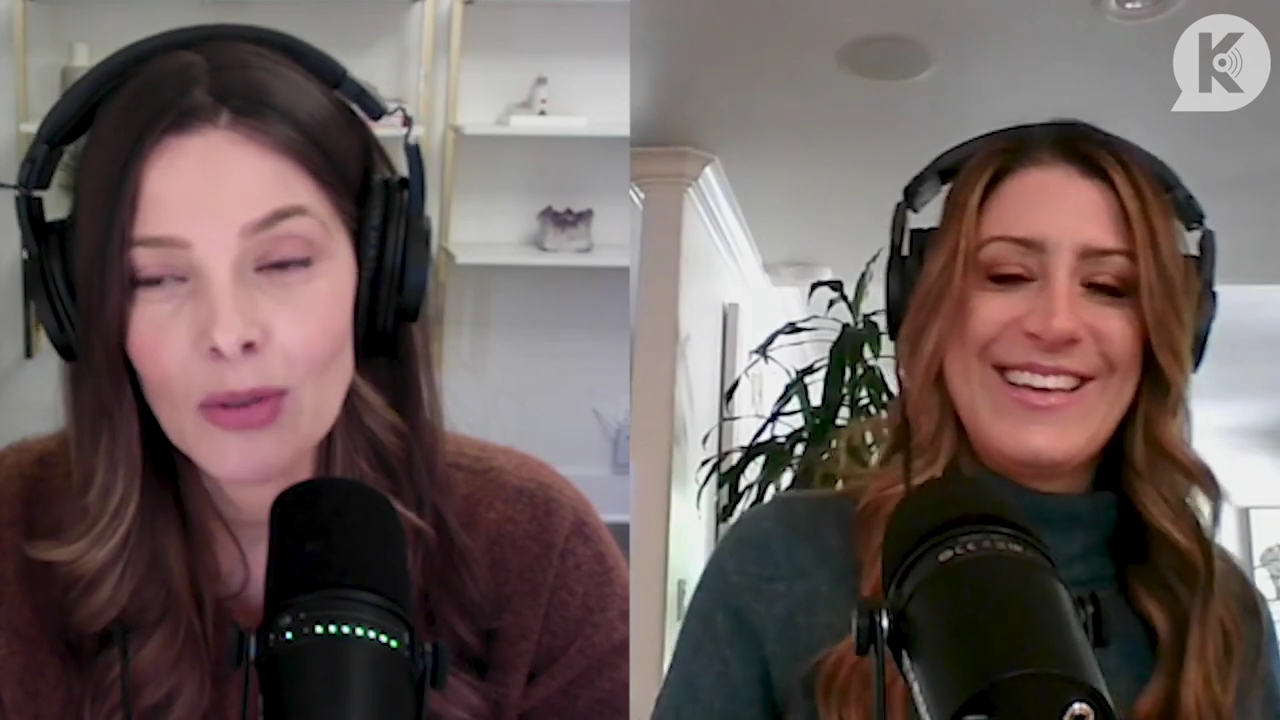 Ashley-Greene-dot-nl_TheTwilightEffect-AshleyAndMelanieAForeverFriendship0582.jpg