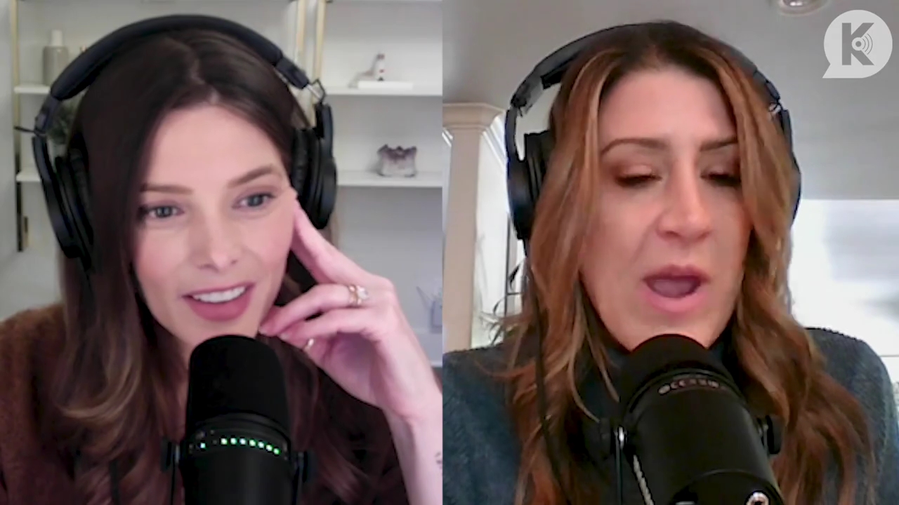 Ashley-Greene-dot-nl_TheTwilightEffect-AshleyAndMelanieAForeverFriendship0616.jpg