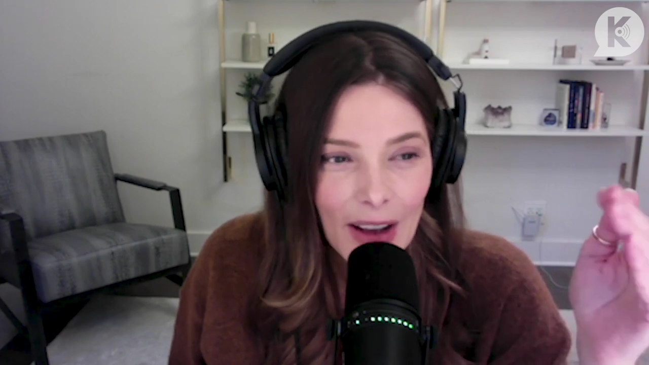 Ashley-Greene-dot-nl_TheTwilightEffect-AshleyAndMelanieAForeverFriendship0647.jpg
