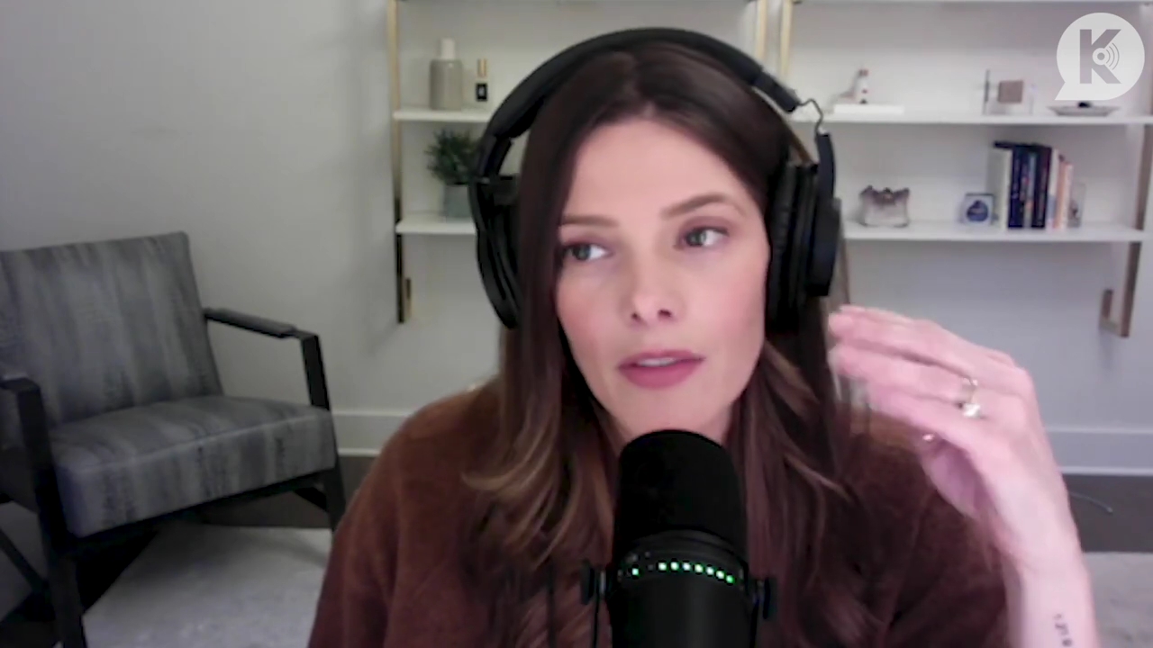 Ashley-Greene-dot-nl_TheTwilightEffect-AshleyAndMelanieAForeverFriendship0678.jpg