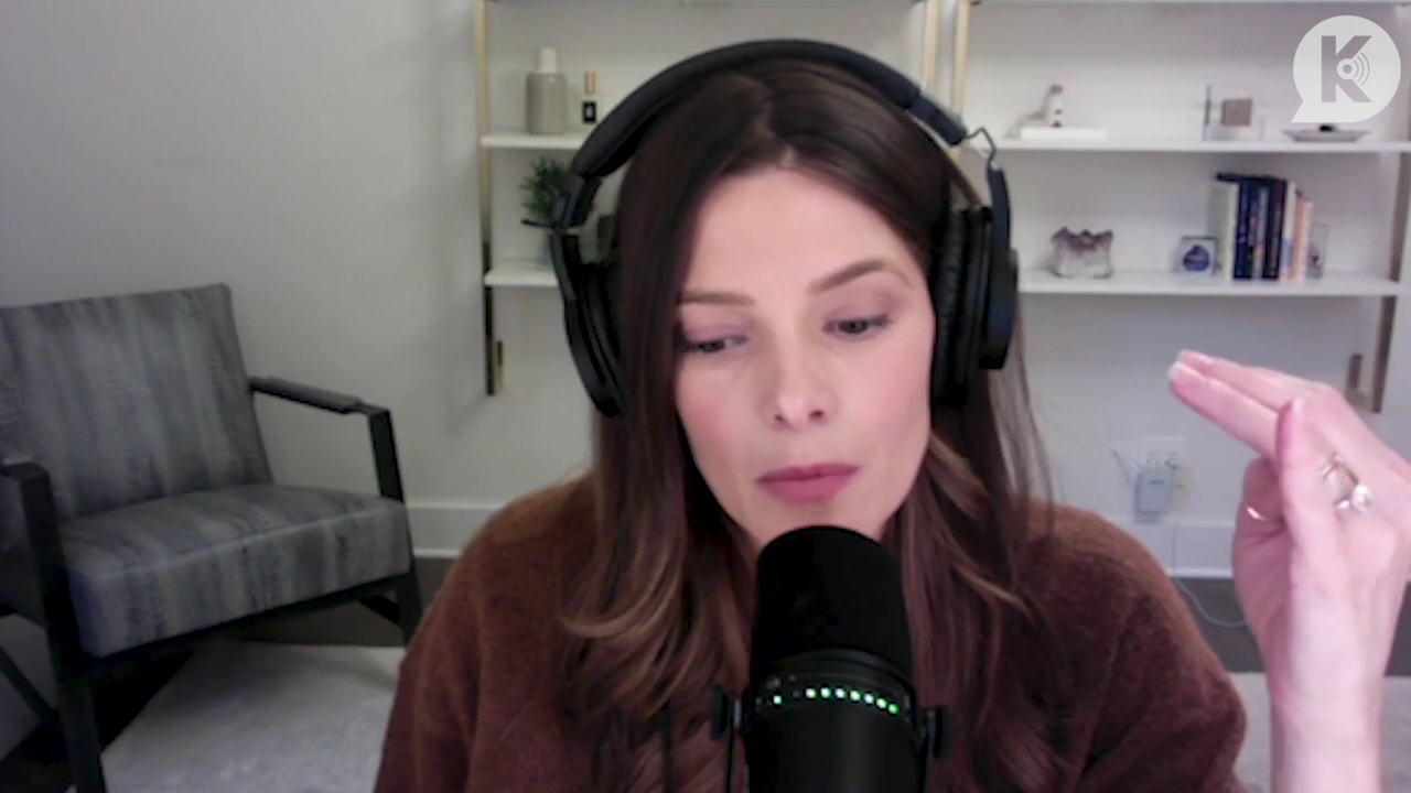 Ashley-Greene-dot-nl_TheTwilightEffect-AshleyAndMelanieAForeverFriendship0680.jpg