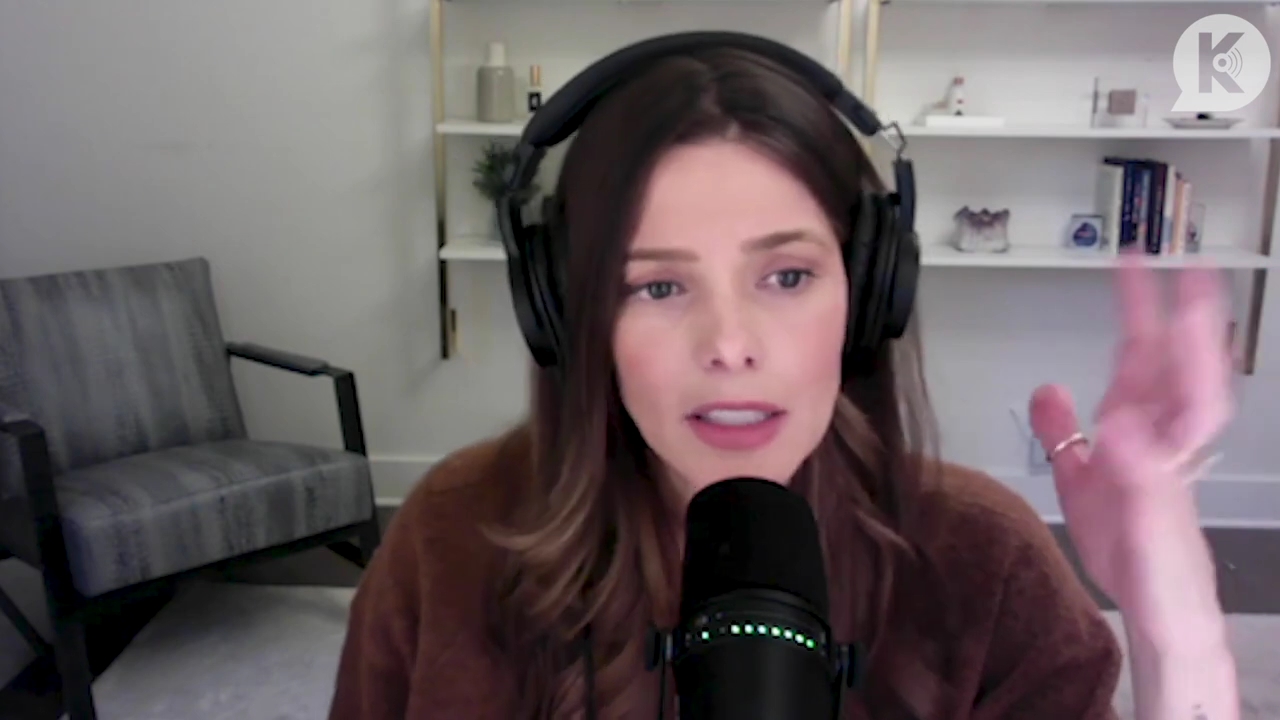Ashley-Greene-dot-nl_TheTwilightEffect-AshleyAndMelanieAForeverFriendship0685.jpg