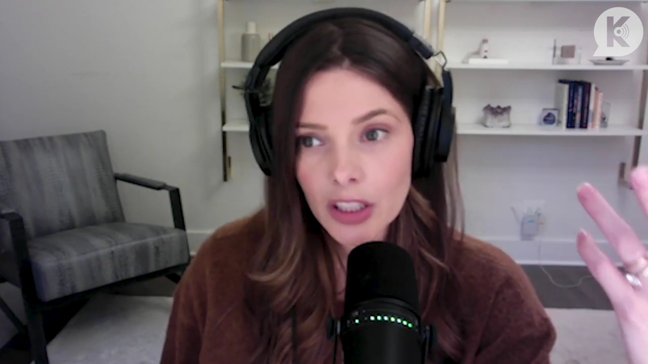 Ashley-Greene-dot-nl_TheTwilightEffect-AshleyAndMelanieAForeverFriendship0704.jpg