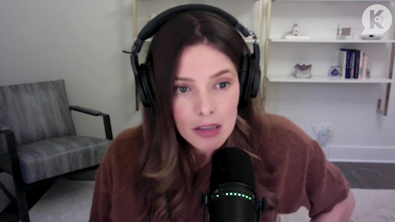 Ashley-Greene-dot-nl_TheTwilightEffect-AshleyAndMelanieAForeverFriendship0715.jpg
