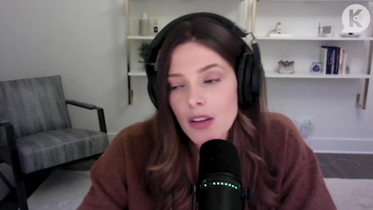 Ashley-Greene-dot-nl_TheTwilightEffect-AshleyAndMelanieAForeverFriendship0723.jpg
