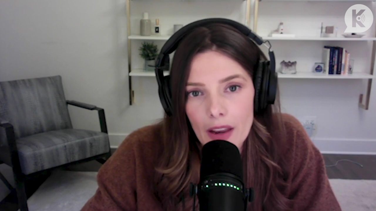 Ashley-Greene-dot-nl_TheTwilightEffect-AshleyAndMelanieAForeverFriendship0724.jpg