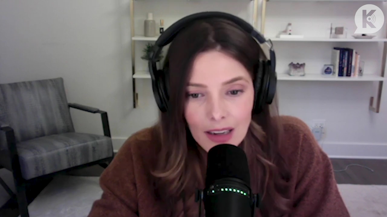 Ashley-Greene-dot-nl_TheTwilightEffect-AshleyAndMelanieAForeverFriendship0729.jpg
