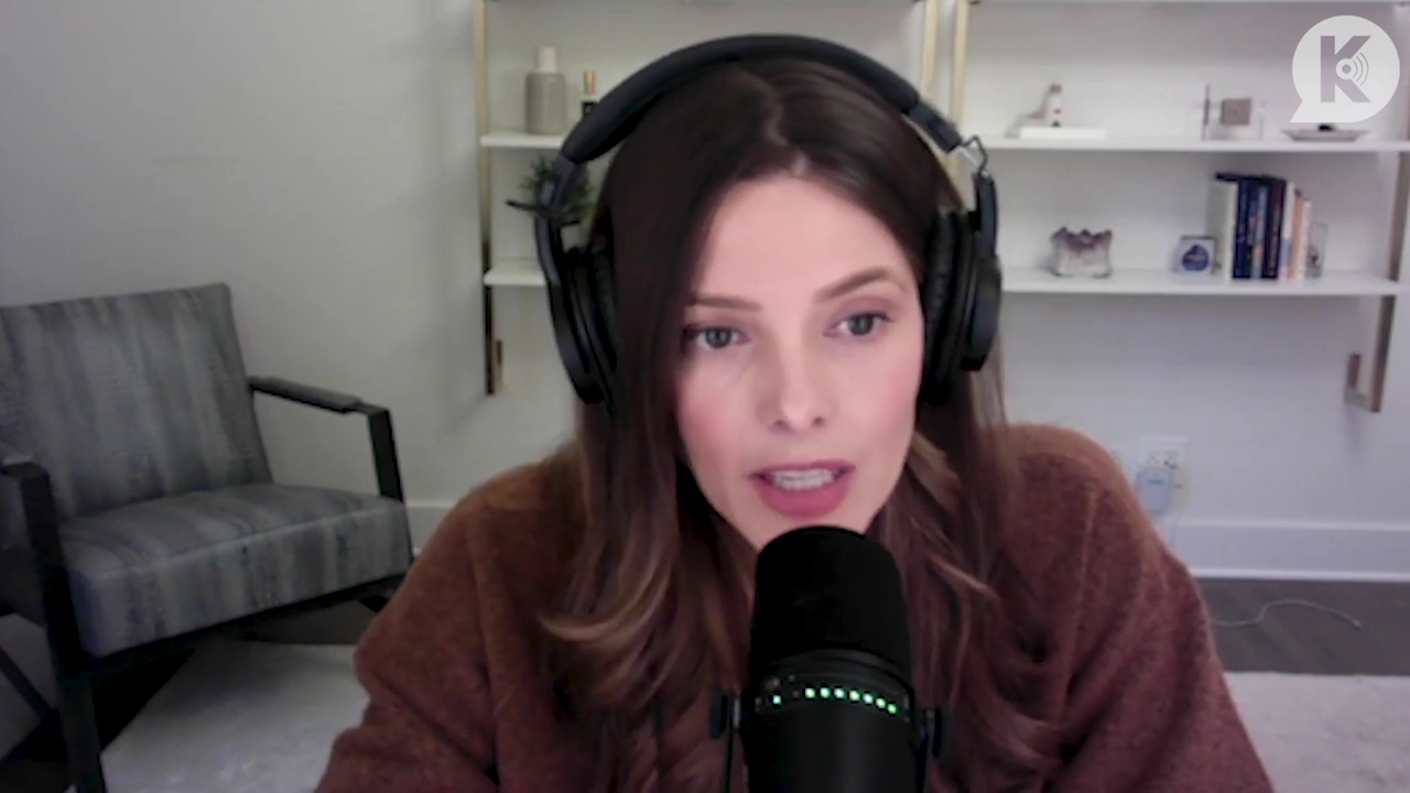 Ashley-Greene-dot-nl_TheTwilightEffect-AshleyAndMelanieAForeverFriendship0731.jpg