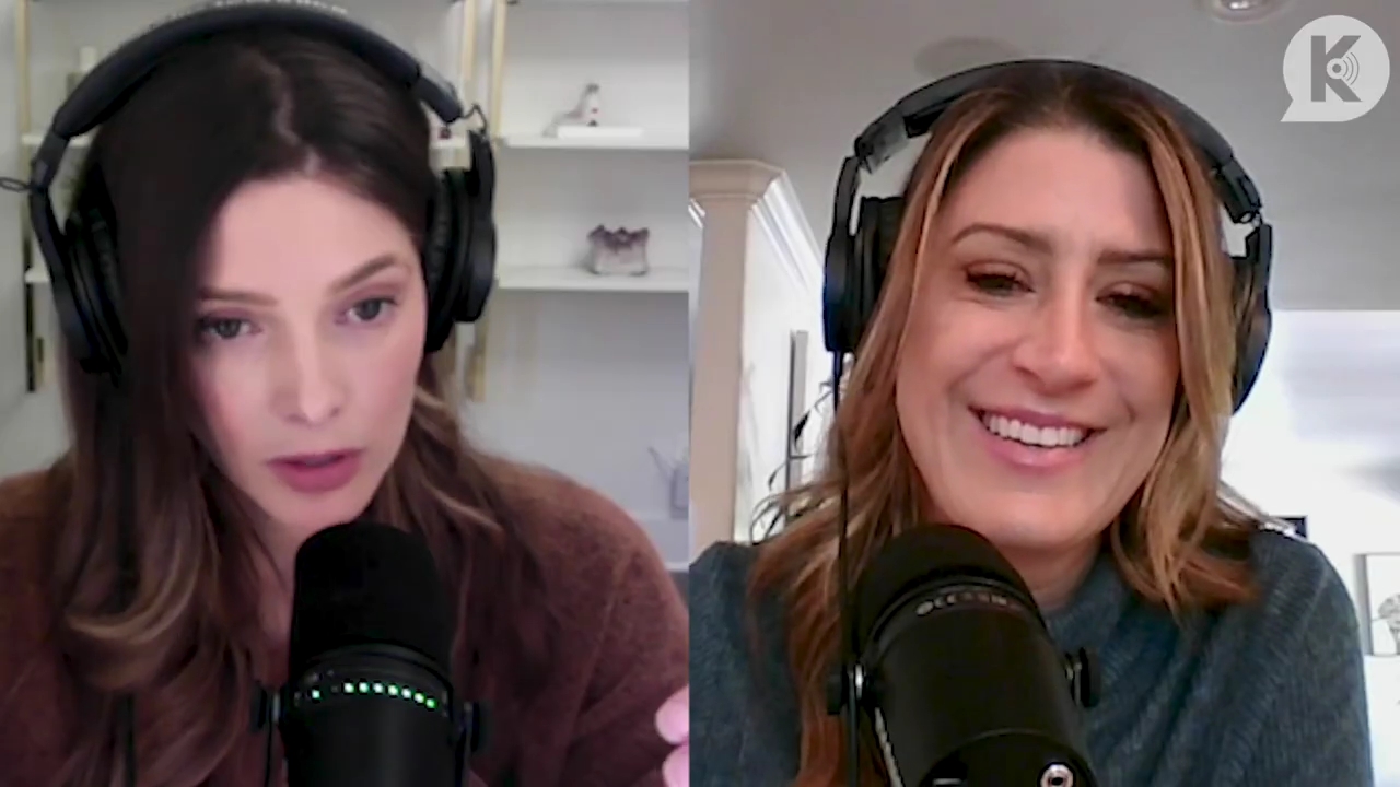 Ashley-Greene-dot-nl_TheTwilightEffect-AshleyAndMelanieAForeverFriendship1572.jpg