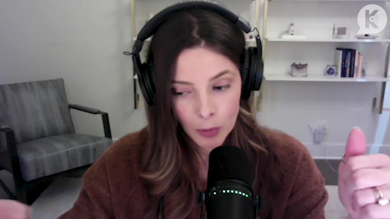 Ashley-Greene-dot-nl_TheTwilightEffect-AshleyAndMelanieAForeverFriendship1576.jpg Ashley-Greene-dot-nl_TheTwilightEffect-AshleyAndMelanieAForeverFriendship1576.jpg