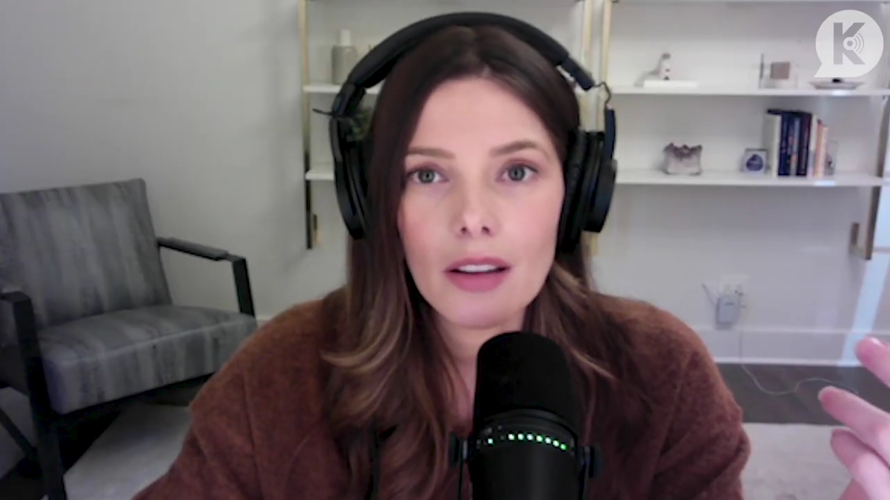 Ashley-Greene-dot-nl_TheTwilightEffect-AshleyAndMelanieAForeverFriendship1578.jpg