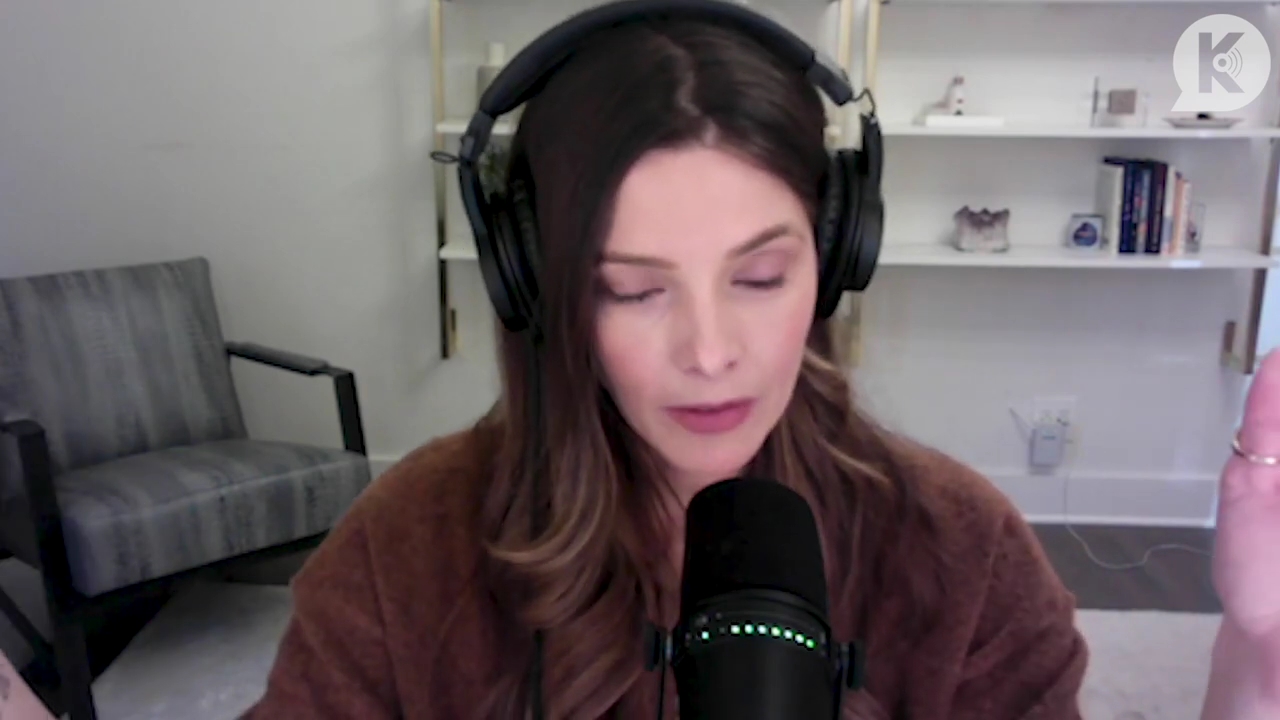 Ashley-Greene-dot-nl_TheTwilightEffect-AshleyAndMelanieAForeverFriendship1601.jpg