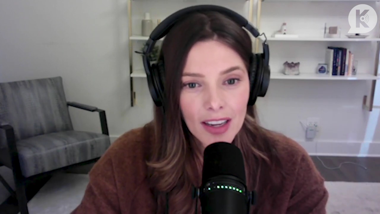 Ashley-Greene-dot-nl_TheTwilightEffect-AshleyAndMelanieAForeverFriendship1607.jpg
