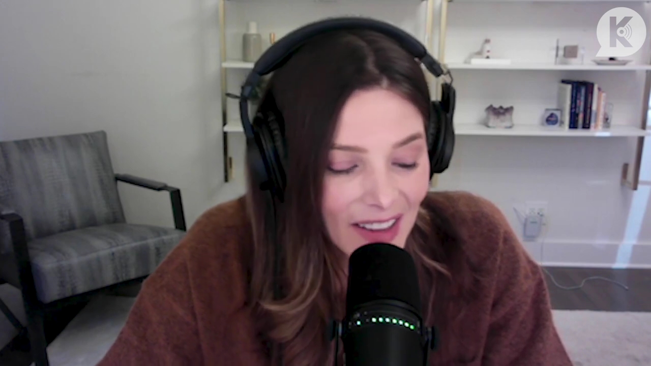 Ashley-Greene-dot-nl_TheTwilightEffect-AshleyAndMelanieAForeverFriendship1688.jpg