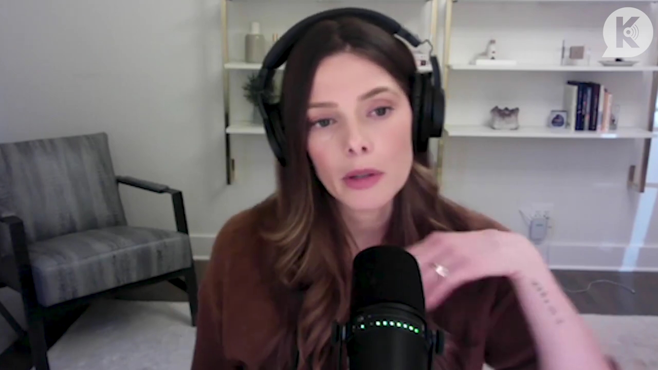 Ashley-Greene-dot-nl_TheTwilightEffect-AshleyAndMelanieAForeverFriendship1704.jpg Ashley-Greene-dot-nl_TheTwilightEffect-AshleyAndMelanieAForeverFriendship1704.jpg