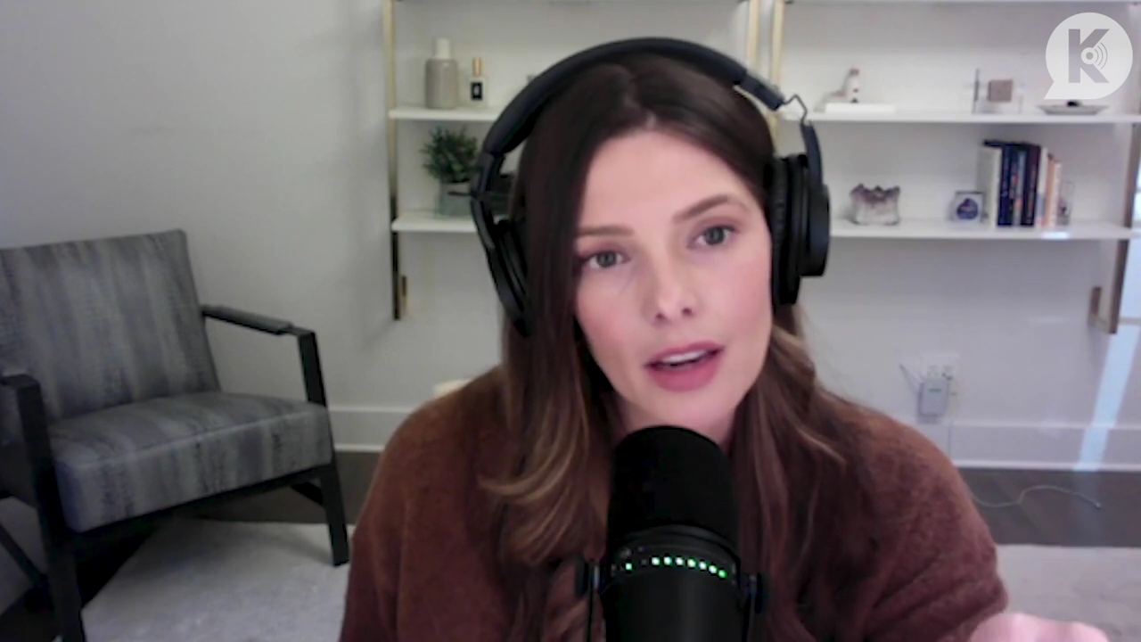 Ashley-Greene-dot-nl_TheTwilightEffect-AshleyAndMelanieAForeverFriendship1709.jpg