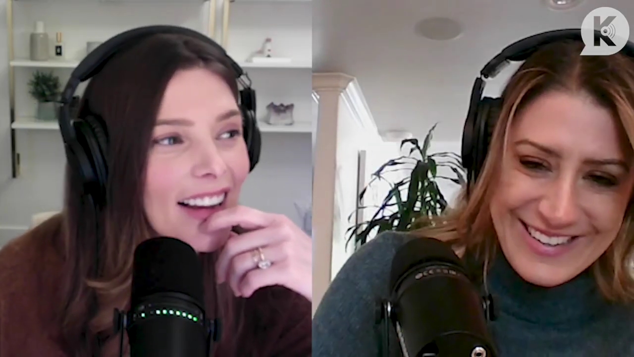 Ashley-Greene-dot-nl_TheTwilightEffect-AshleyAndMelanieAForeverFriendship1726.jpg
