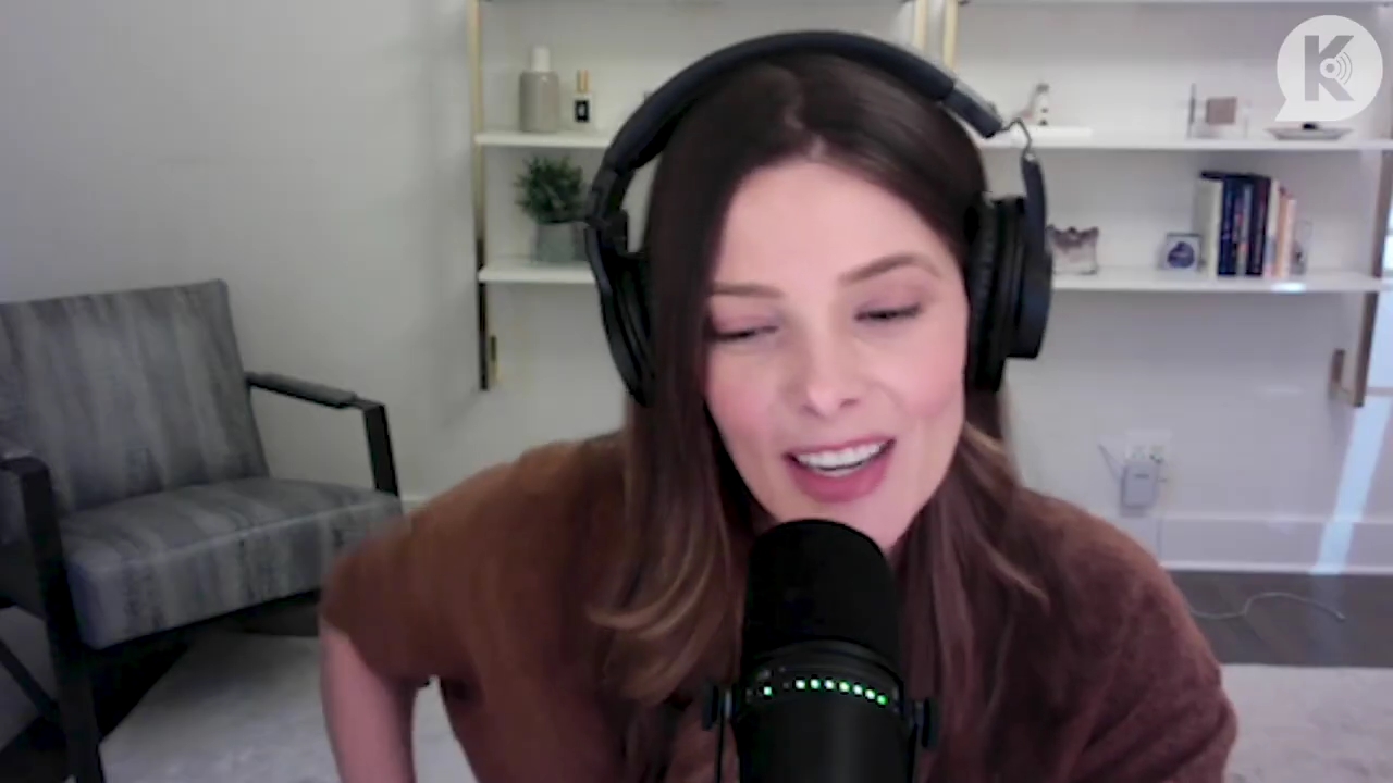 Ashley-Greene-dot-nl_TheTwilightEffect-AshleyAndMelanieAForeverFriendship1728.jpg