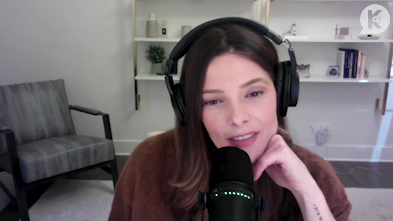 Ashley-Greene-dot-nl_TheTwilightEffect-AshleyAndMelanieAForeverFriendship1737.jpg