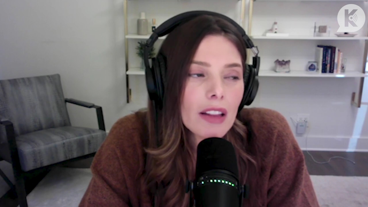 Ashley-Greene-dot-nl_TheTwilightEffect-AshleyAndMelanieAForeverFriendship1746.jpg