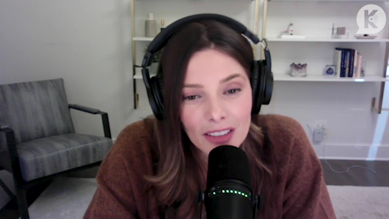 Ashley-Greene-dot-nl_TheTwilightEffect-AshleyAndMelanieAForeverFriendship1751.jpg