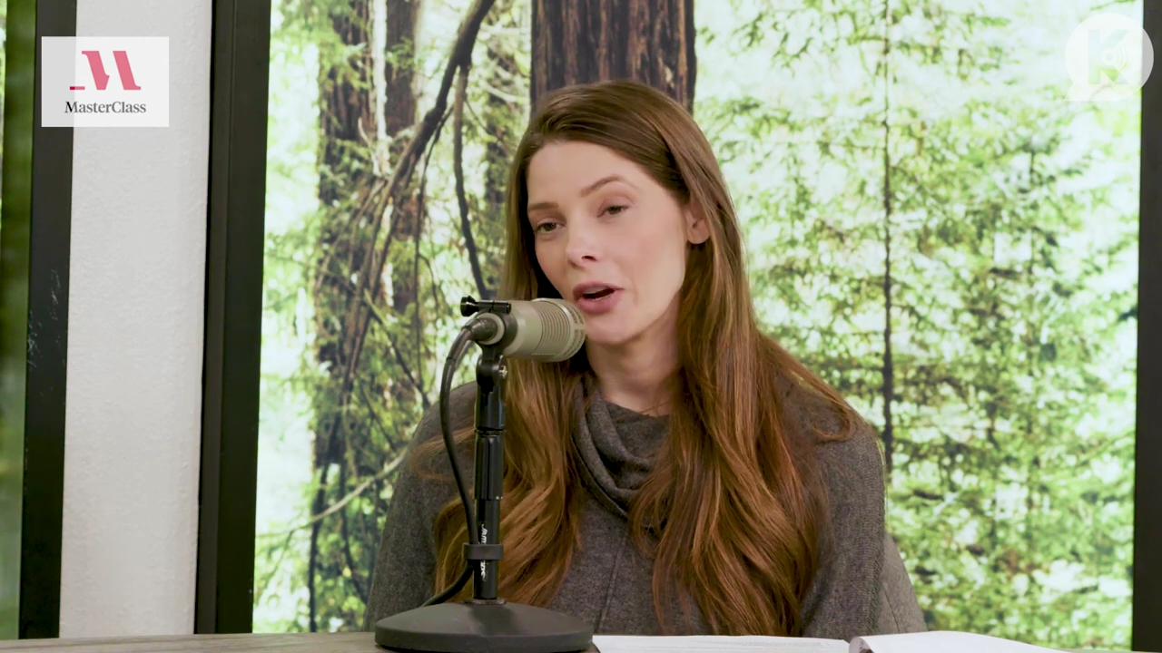 Ashley-Greene-dot-nl_TheTwilightEffect-AshleyAndMelanieAForeverFriendship1805.jpg