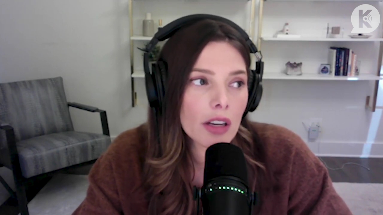Ashley-Greene-dot-nl_TheTwilightEffect-AshleyAndMelanieAForeverFriendship1906.jpg