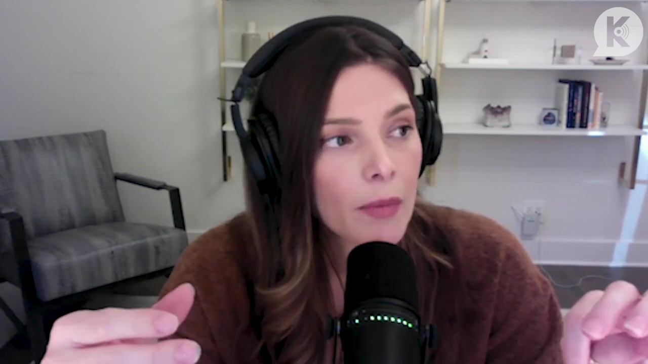 Ashley-Greene-dot-nl_TheTwilightEffect-AshleyAndMelanieAForeverFriendship1930.jpg Ashley-Greene-dot-nl_TheTwilightEffect-AshleyAndMelanieAForeverFriendship1930.jpg