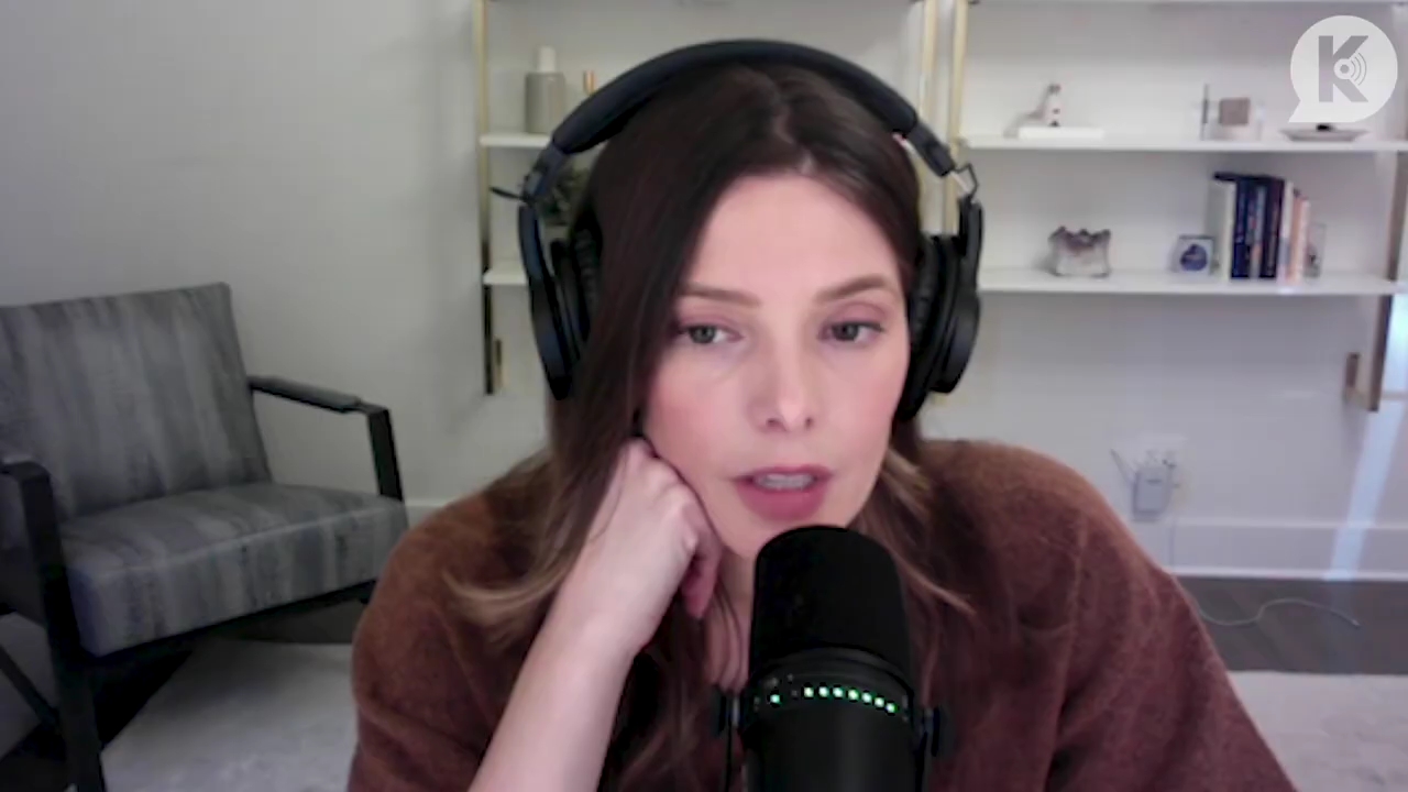 Ashley-Greene-dot-nl_TheTwilightEffect-AshleyAndMelanieAForeverFriendship1972.jpg
