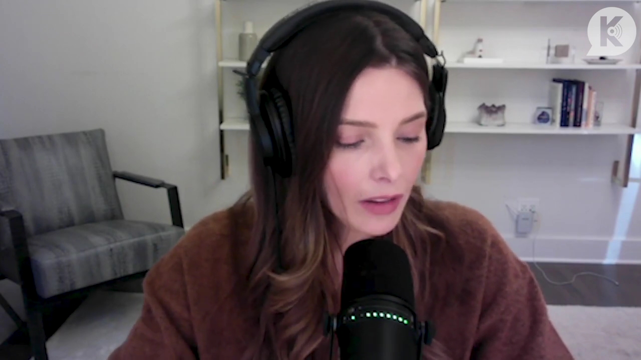 Ashley-Greene-dot-nl_TheTwilightEffect-AshleyAndMelanieAForeverFriendship1988.jpg Ashley-Greene-dot-nl_TheTwilightEffect-AshleyAndMelanieAForeverFriendship1988.jpg