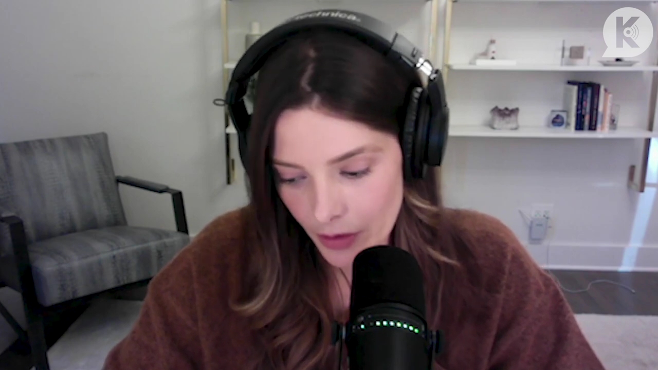 Ashley-Greene-dot-nl_TheTwilightEffect-AshleyAndMelanieAForeverFriendship1991.jpg