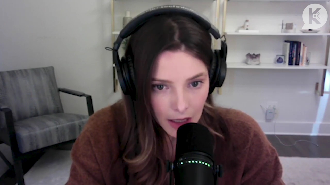 Ashley-Greene-dot-nl_TheTwilightEffect-AshleyAndMelanieAForeverFriendship2028.jpg