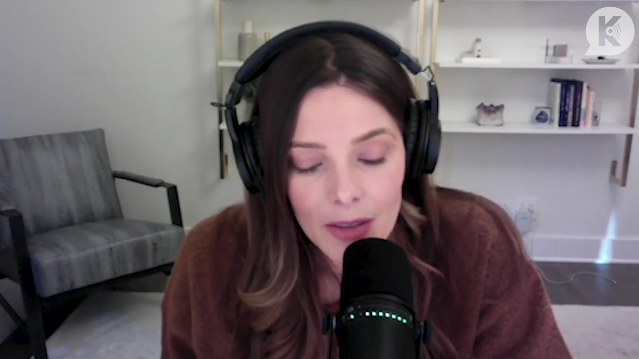Ashley-Greene-dot-nl_TheTwilightEffect-AshleyAndMelanieAForeverFriendship2435.jpg