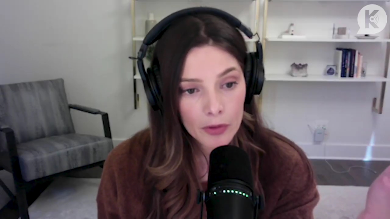 Ashley-Greene-dot-nl_TheTwilightEffect-AshleyAndMelanieAForeverFriendship2460.jpg