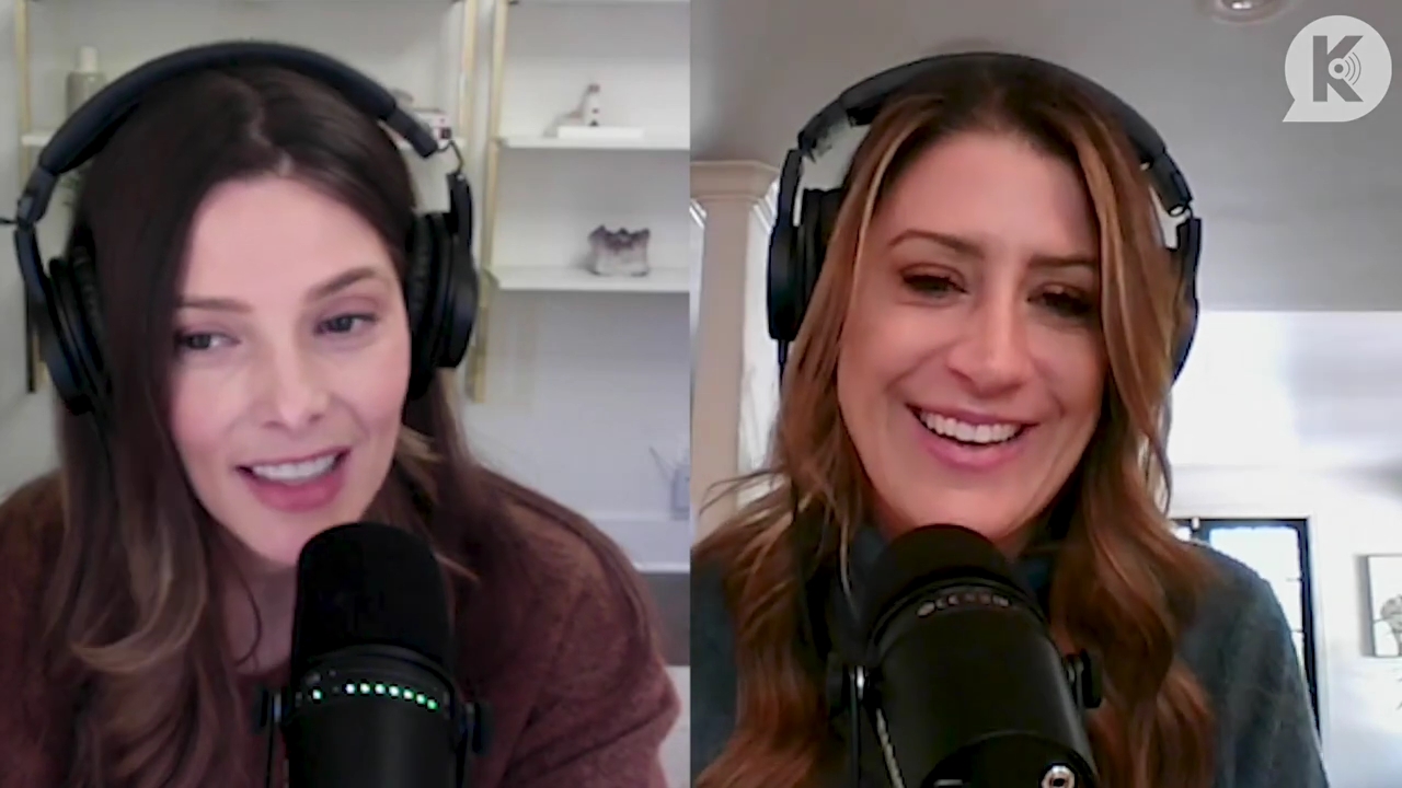 Ashley-Greene-dot-nl_TheTwilightEffect-AshleyAndMelanieAForeverFriendship2466.jpg