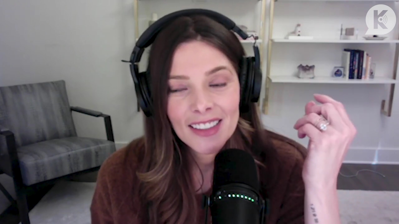 Ashley-Greene-dot-nl_TheTwilightEffect-AshleyAndMelanieAForeverFriendship2504.jpg Ashley-Greene-dot-nl_TheTwilightEffect-AshleyAndMelanieAForeverFriendship2504.jpg