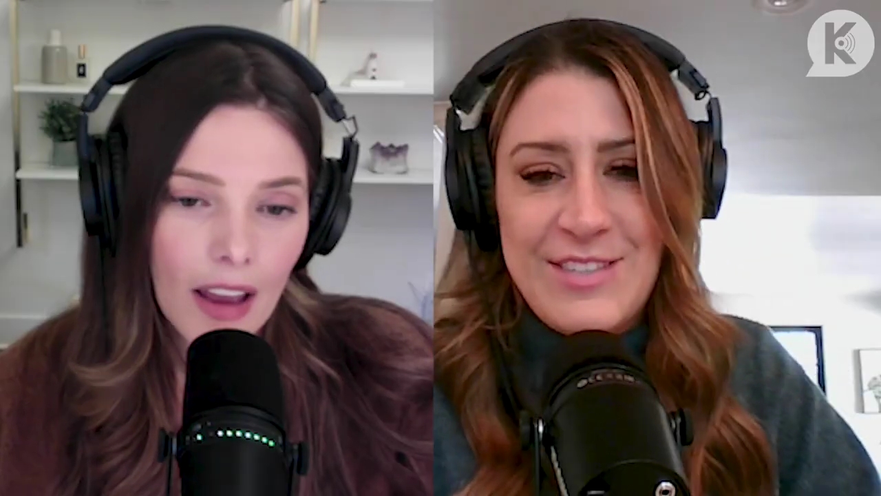 Ashley-Greene-dot-nl_TheTwilightEffect-AshleyAndMelanieAForeverFriendship2706.jpg