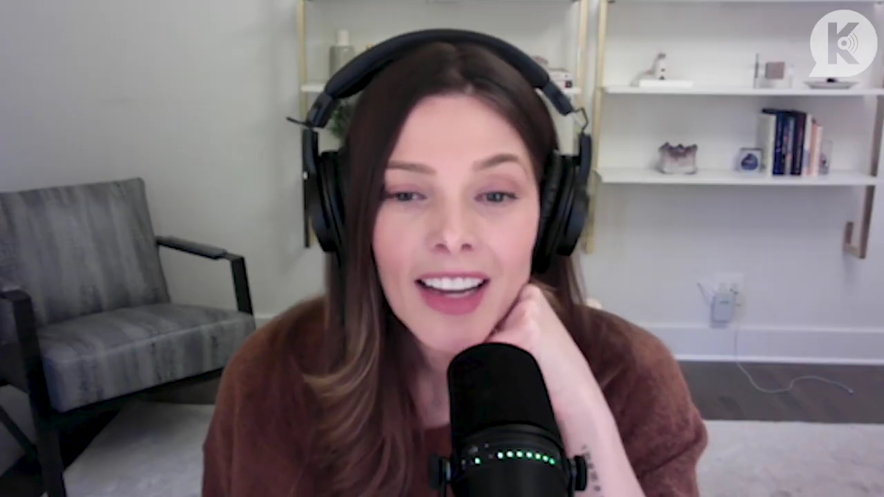 Ashley-Greene-dot-nl_TheTwilightEffect-AshleyAndMelanieAForeverFriendship3066.jpg