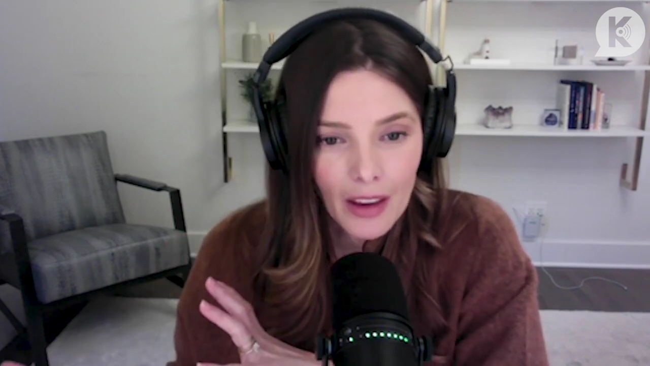 Ashley-Greene-dot-nl_TheTwilightEffect-AshleyAndMelanieAForeverFriendship3088.jpg