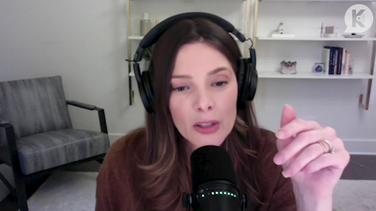 Ashley-Greene-dot-nl_TheTwilightEffect-AshleyAndMelanieAForeverFriendship3180.jpg