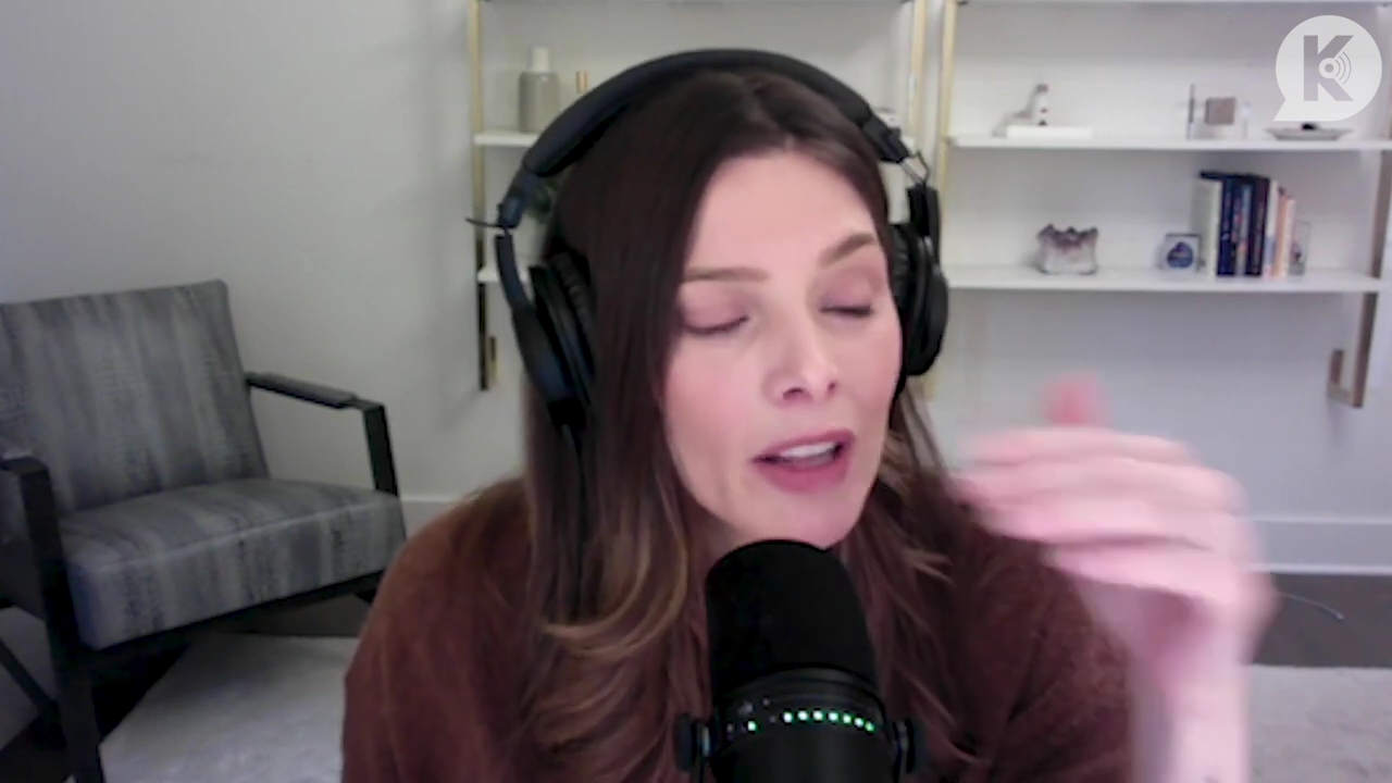 Ashley-Greene-dot-nl_TheTwilightEffect-AshleyAndMelanieAForeverFriendship3183.jpg