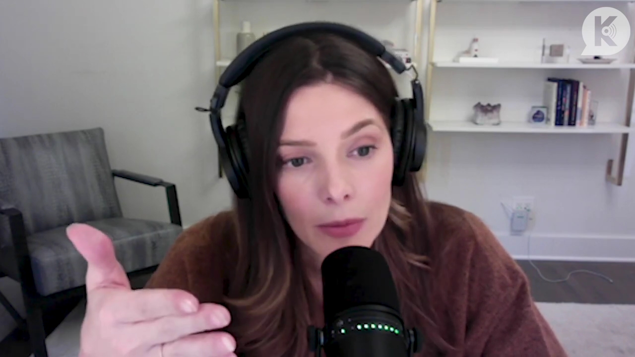 Ashley-Greene-dot-nl_TheTwilightEffect-AshleyAndMelanieAForeverFriendship3193.jpg