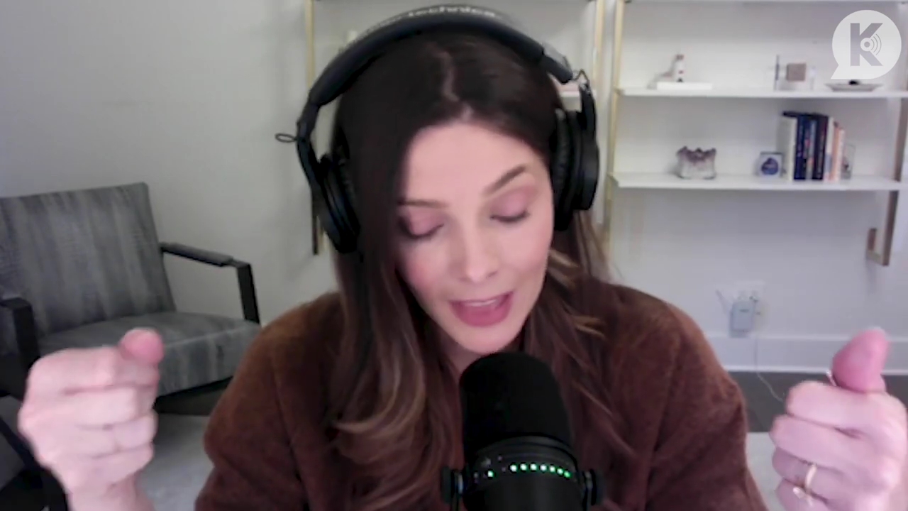 Ashley-Greene-dot-nl_TheTwilightEffect-AshleyAndMelanieAForeverFriendship3198.jpg