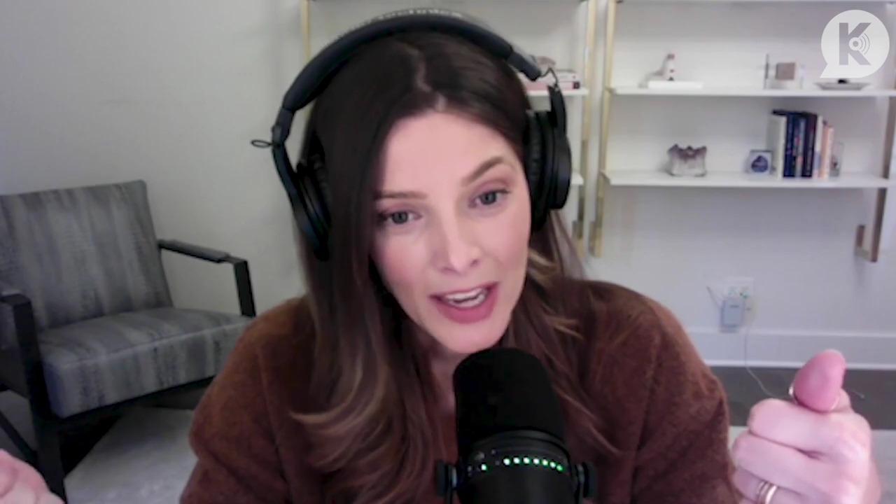 Ashley-Greene-dot-nl_TheTwilightEffect-AshleyAndMelanieAForeverFriendship3200.jpg
