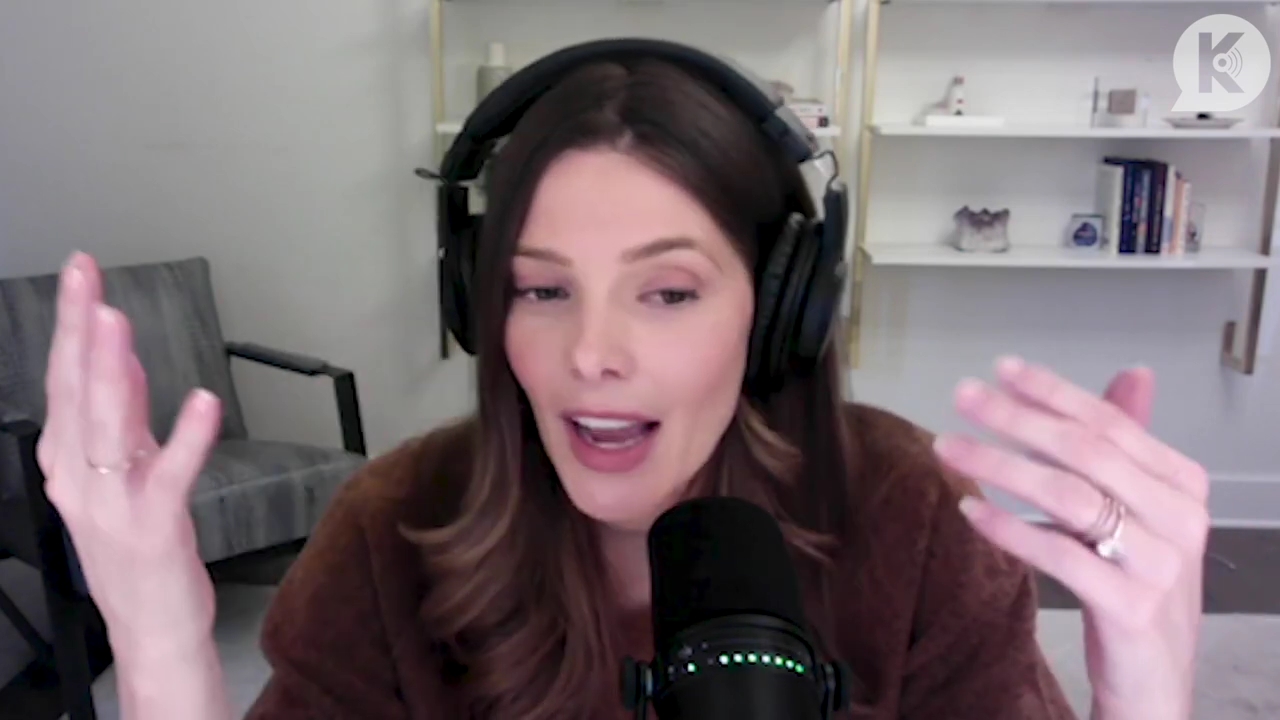 Ashley-Greene-dot-nl_TheTwilightEffect-AshleyAndMelanieAForeverFriendship3209.jpg
