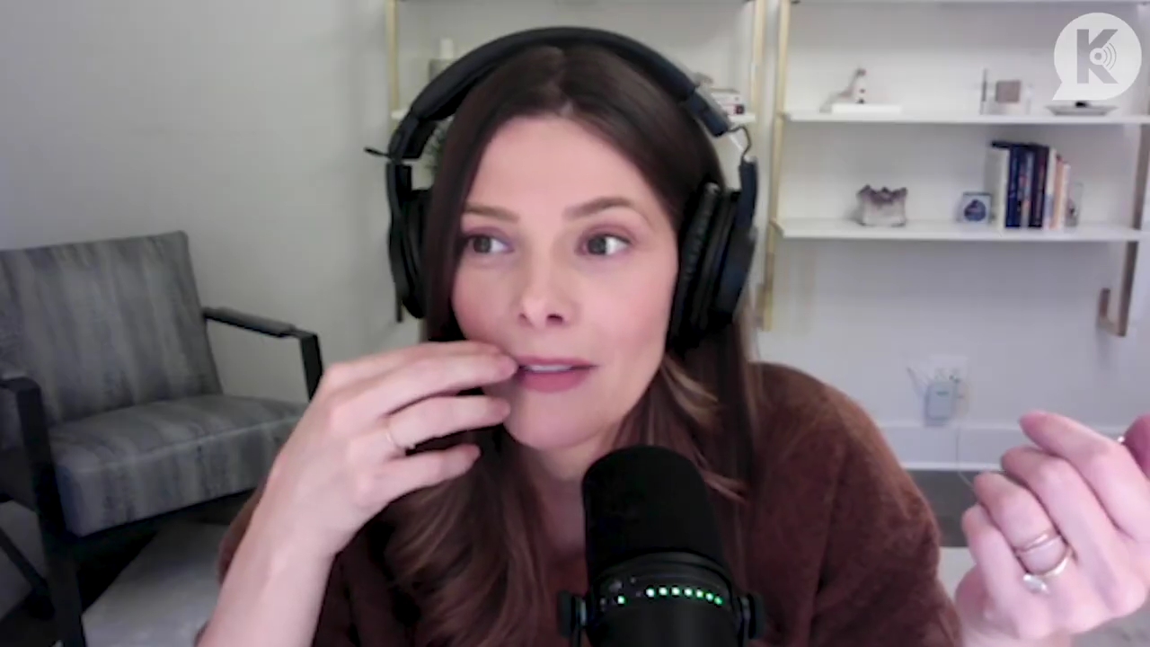 Ashley-Greene-dot-nl_TheTwilightEffect-AshleyAndMelanieAForeverFriendship3221.jpg